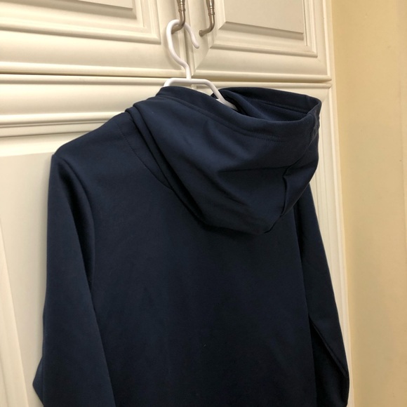 Nike Drifit youth pullover hoodie - Picture 7 of 8